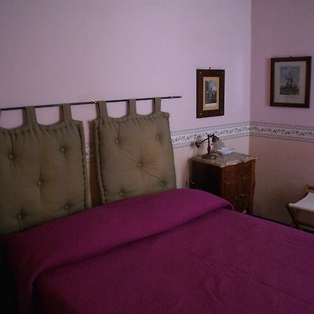 B&B Casa De Luca A Campo De Fiori Рим Экстерьер фото