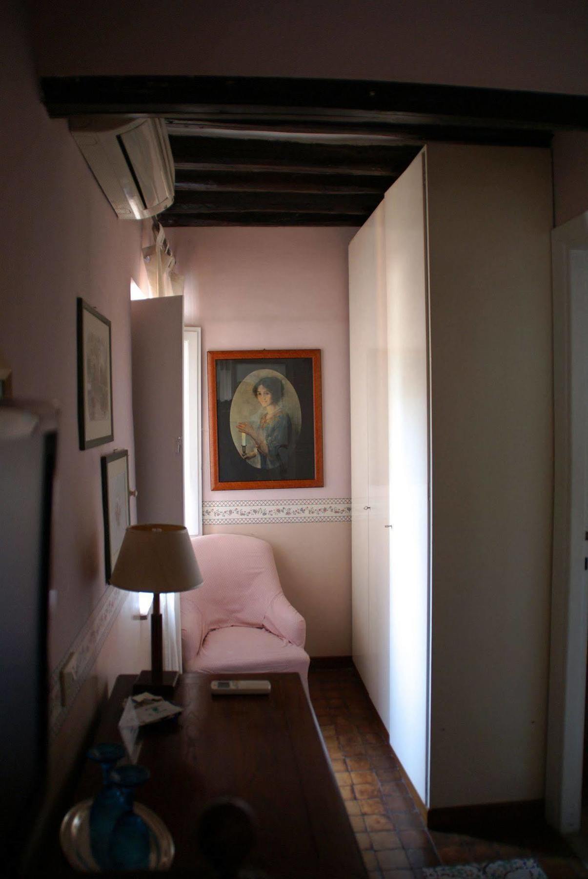 B&B Casa De Luca A Campo De Fiori Рим Экстерьер фото
