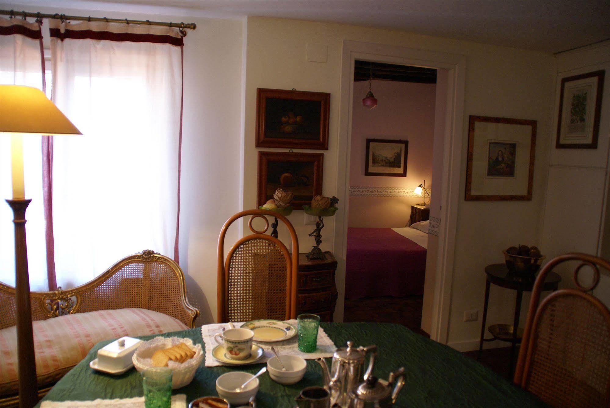 B&B Casa De Luca A Campo De Fiori Рим Экстерьер фото